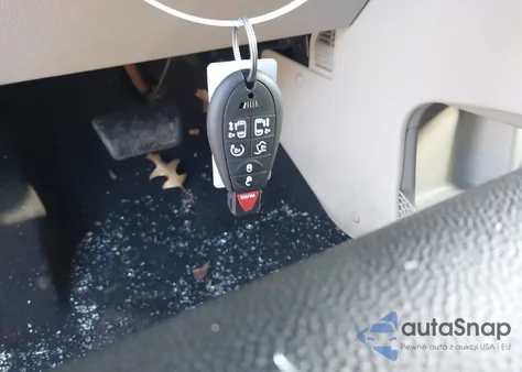 2020 Dodge Grand Caravan Sxt z USA, uszkodzony, nr VIN 2C4RDGCG2LR194134